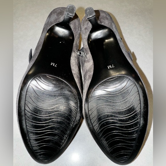 Gray suede Heels - Picture 4 of 4